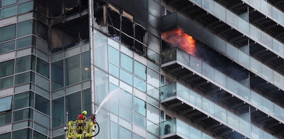 Pożar wieżowca w centrum Londynu. Użyli najdłuższej drabiny w Europie
