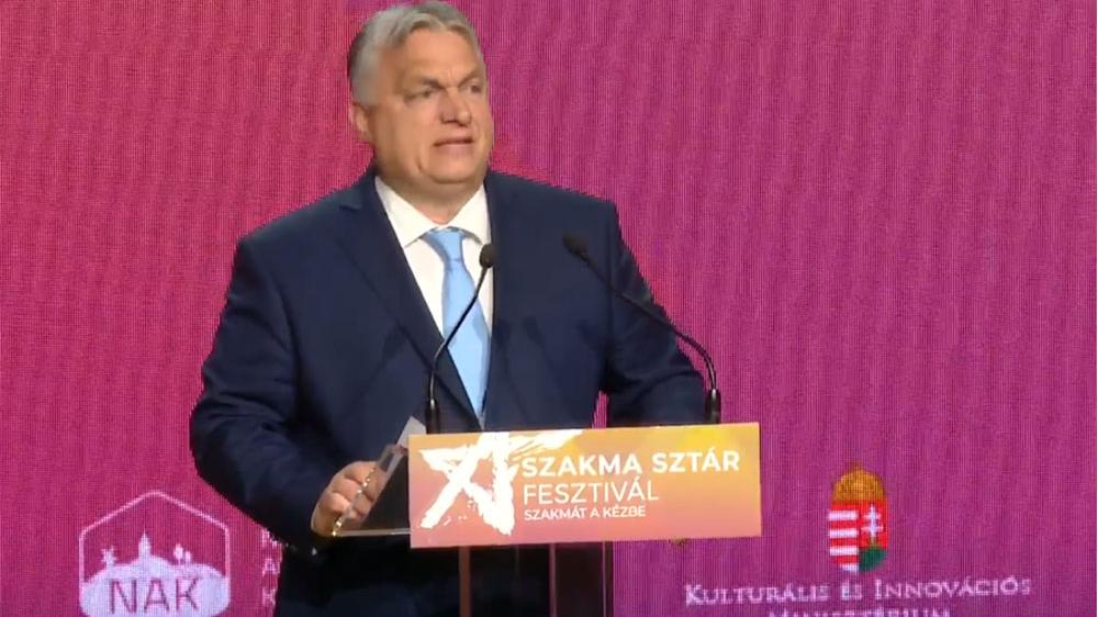Orbán Viktor: Reszkethetnek az irodisták