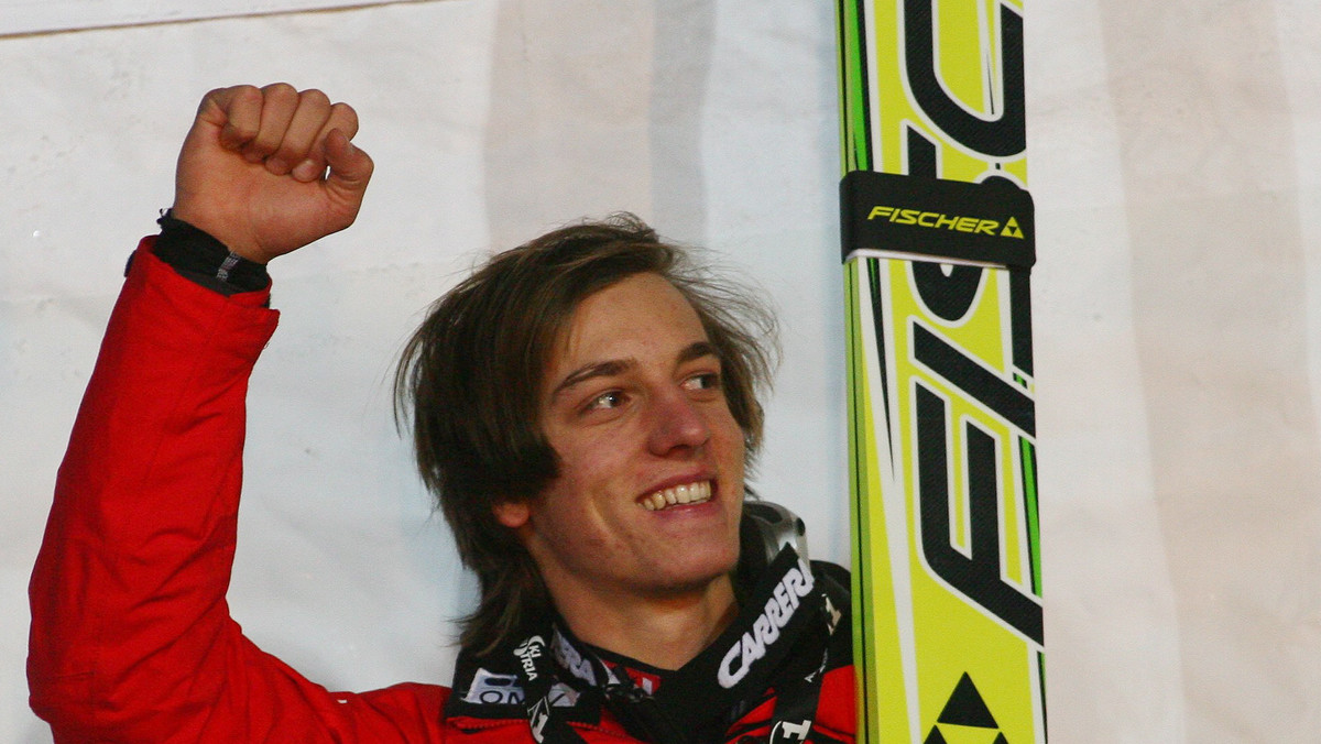 Gregor Schlierenzauer pobił należący od 2005 roku do Janne Ahonena rekord ilości zwycięstw w jednym sezonie. Wygrywając w Planicy, Austriak stanął na najwyższym stopniu podium już po raz 13. w obecnym sezonie.