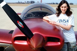 Novi Ajnštajn je devojčica od 14 godina: Sama sastavila ceo avion i letela njime