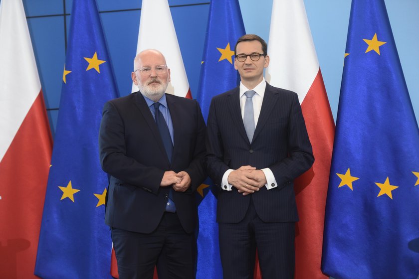 Frans Timmerman i Mateusz Morawiecki