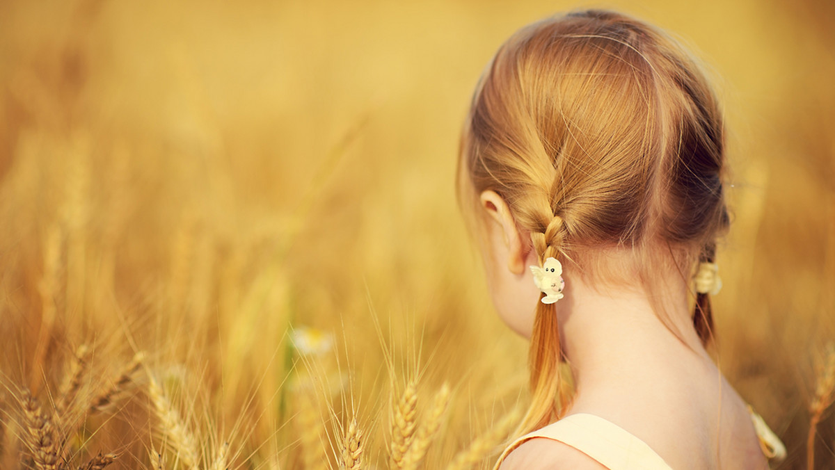 Izabela Urbaniak i jej cykl fotograficzny "Summertime" podbijają internet. Zdjęcia przykuły uwagę również zagranicznych mediów, opublikował je m.in. włoski "Vogue". Co przedstawia seria "Summertime" Izabeli Urbaniak i czym się wyróżnia?