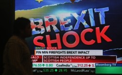 To był dzień pełen wrażeń. Wielka Brytania wychodzi z UE, Brexit staje się faktem [RELACJA]