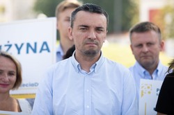Wybory 2023. Kłopotliwe zdjęcie kandydata Trzeciej Drogi. "Byłem gówniarzem"