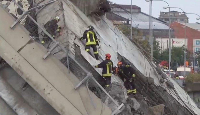 Zawalił się most na autostradzie. Służby mówią o „dziesiątkach ofiar”