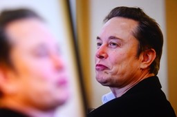 elon musk daje prezent ludziom w wenezueli. tak ucieszył się z upadku