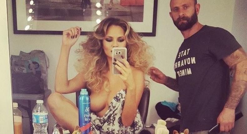 Chrissy Teigen disobeys Instagram in boobs seflie