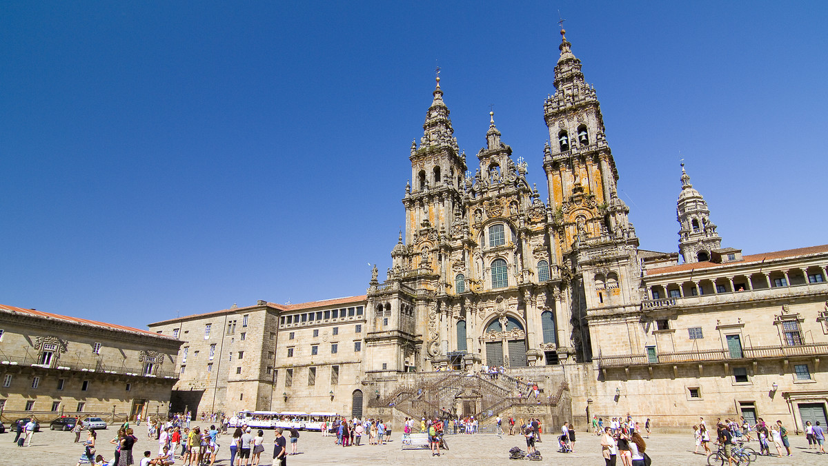 Pierwsza połowa 2018 roku była rekordowa pod względem liczby pielgrzymów, którzy dotarli do katedry w Santiago de Compostela w północno-zachodniej Hiszpanii. Od stycznia do czerwca do tego miejsca kultu przybyło 123 tys. pątników.