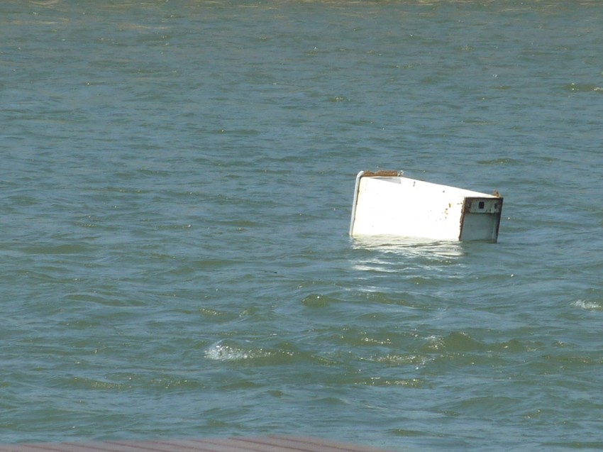 Stari frižider u Zapadnoj Moravi