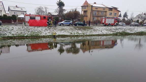 Ze stawu wyłowiono ciało mężczyzny