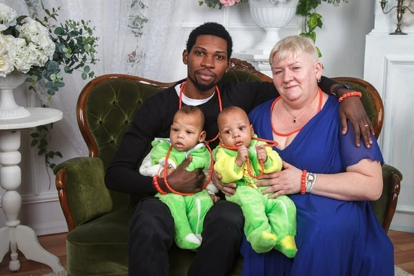 Natalija se udala za NIGERIJSKOG PRINCA i rodila blizance DANILA I DAVIDA, pa posle godinu dana ostala UDOVICA: Planirala da SKLOPI BRAK SA DEVEROM, a onda je i ONA PREMINULA