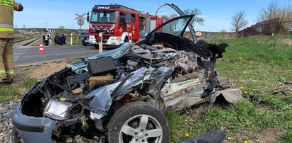 Tragedia w Nowej Wsi Ełckiej. Z auta niewiele zostało