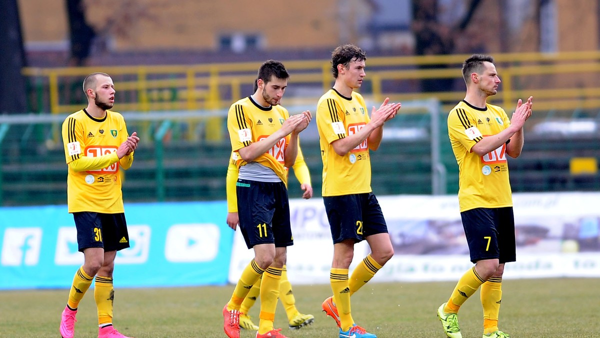 Derbowe starcie GKS Katowice z Zagłębiem Sosnowiec zapowiada się jako najciekawsze wydarzenie 5. kolejki piłkarskiej pierwszej ligi. Z zespołów z czołówki ze sobą zagrają też prowadzące w tabeli Podbeskidzie Bielsko-Biała i Chojniczanka Chojnice.