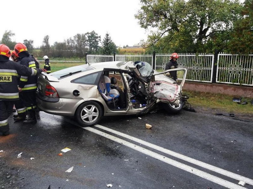 Tragiczny wypadek. Samochód zderzył się z autobusem