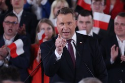 Czarnek do Zełenskiego: Ukraina jeszcze żyje dzięki PiS