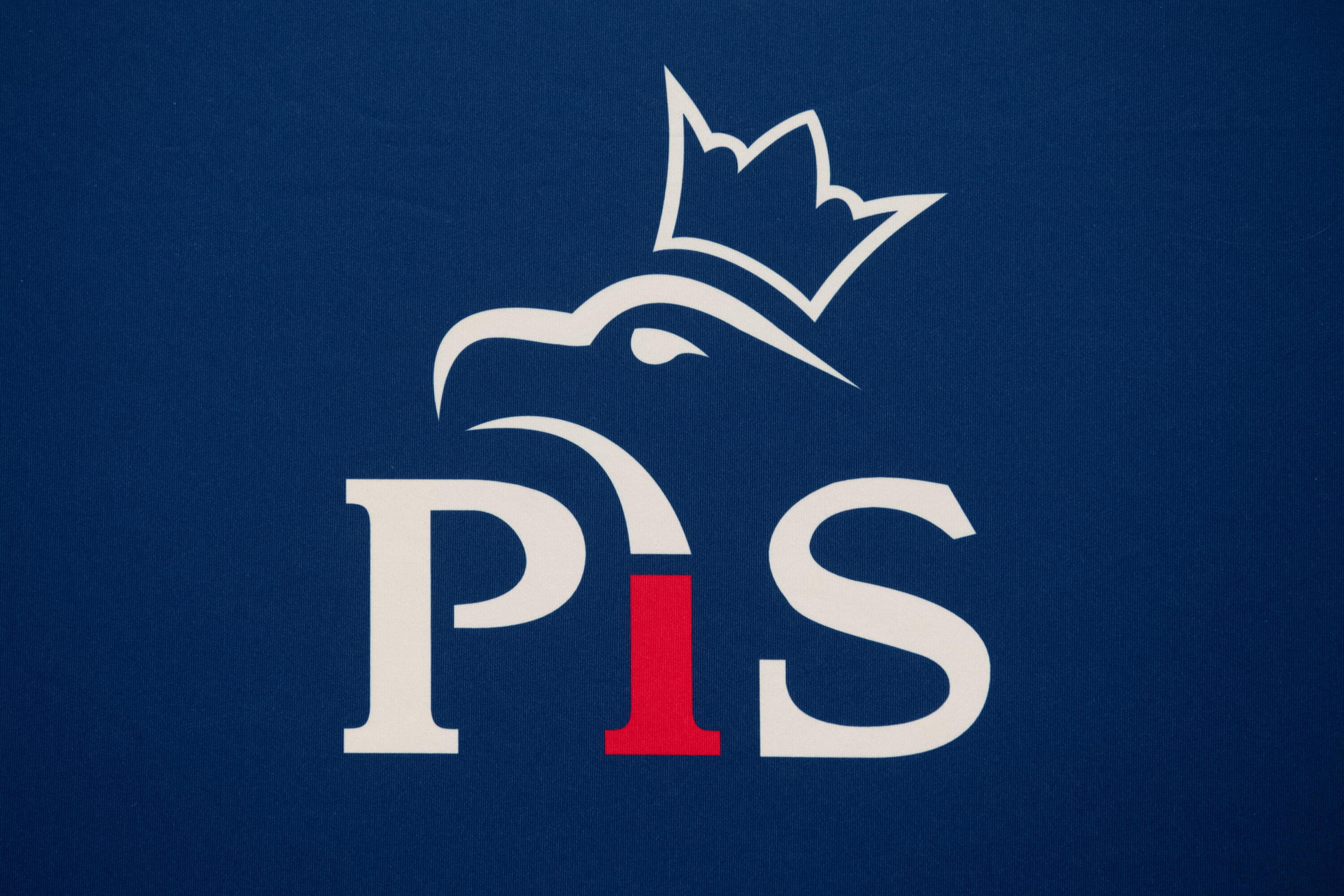 Najnowszy sondaż partyjny. PiS na prowadzeniu, zyskuje Konfederacja