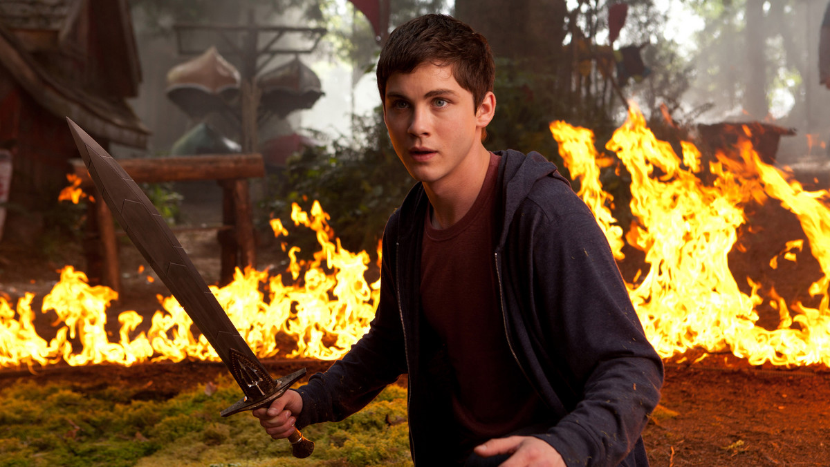 W sobotę 9 lipca CANAL+ wyemituje film fantasy "Percy Jackson: morze potworów" z Loganem Lermanem w głównej roli.