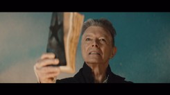 Napisał swojej śmierci scenariusz, który wciąż się realizuje. Rok temu odszedł David Bowie