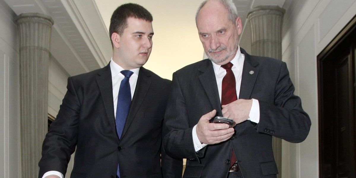 Bartłomiej Misiewicz i Antoni Macierewicz