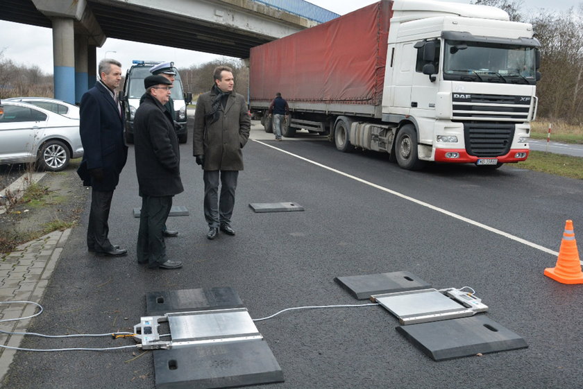 Wojewódzki Inspektorat Transportu Drogowego otrzymał od miasta dwa zestawy wag wraz z wyposażeniem