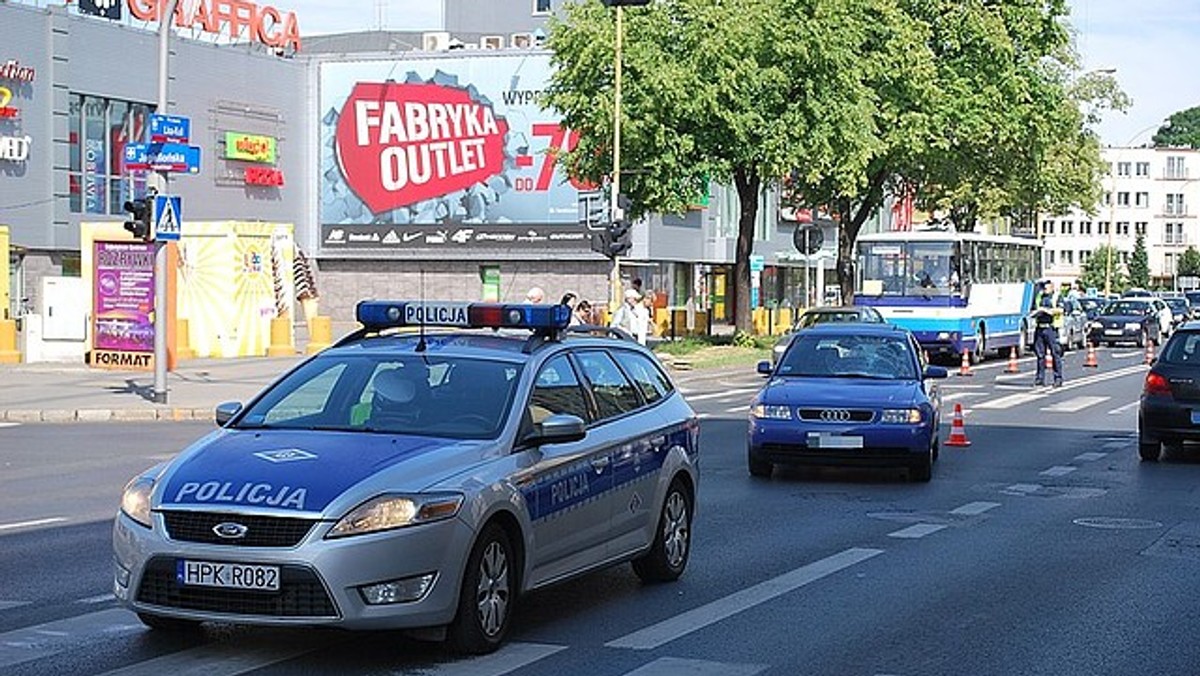 45-letnia kobieta oraz 10-letnia dziewczynka i 14-letni chłopiec trafili do szpital, po tym, jak zostali potrąceni na przejściach dla pieszych w Rzeszowie.