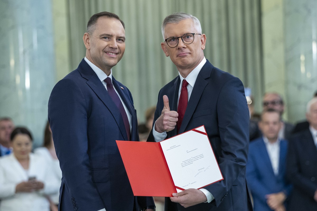 Kontrowersje wokół tajnej notatki z wizyty Karola Nawrockiego w USA