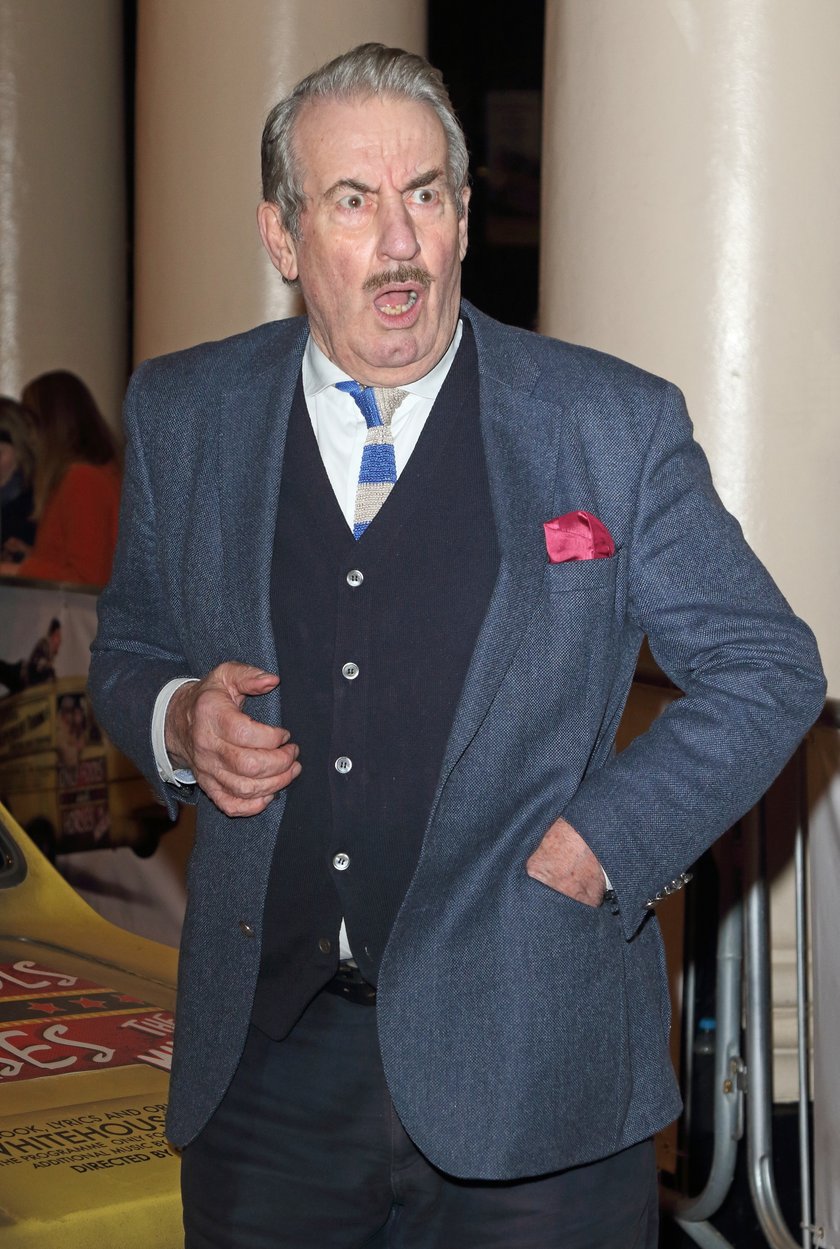 John Challis nie żyje