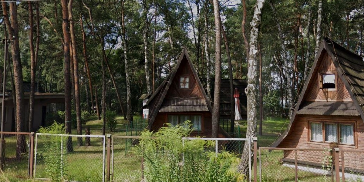 Na terenie nieruchomości znajdują się domki typu "Turbacz"