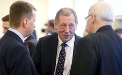 'Córka leśniczego' odesłana 'do właściwego organu'. Szyszko zabiera głos ws. koperty dla szefa MSWiA