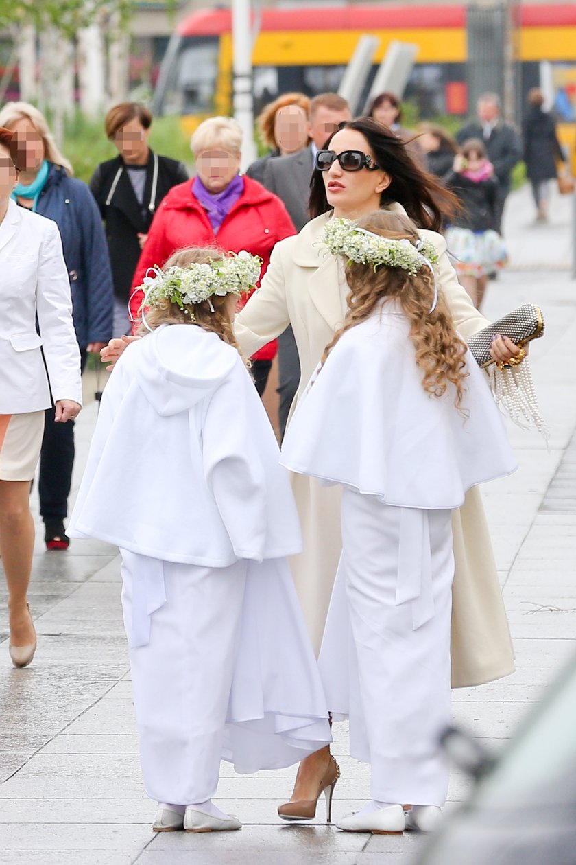 Stylizacje gwiazd na komuniach. Ubierz się jak one!