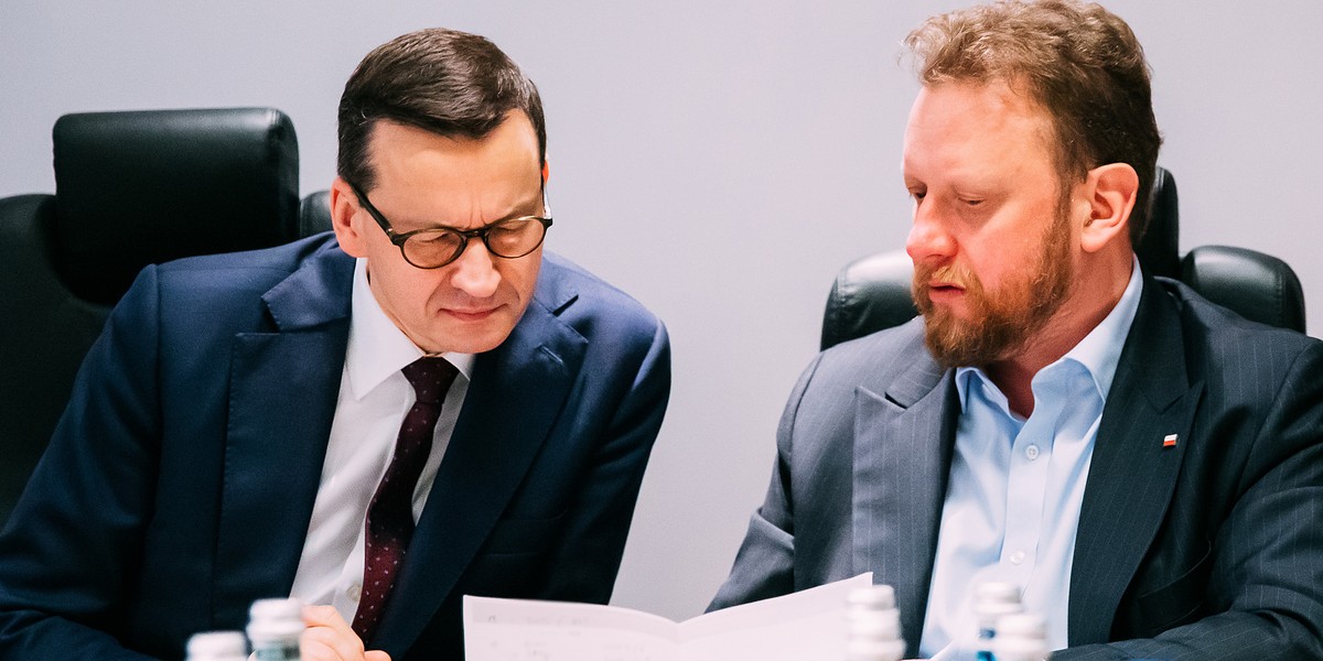 Rząd ma wkrótce przedstawić szczegóły planu powrotu do "nowej rzeczywistości gospodarczej". Premier Morawiecki mówił w czwartek, że zaprezentuje taki plan po świętach wielkanocnych. Rzecznik rządu zapewnił we wtorek, że harmonogram stopniowego luzowania restrykcji jest już wstępnie ustalony i zostanie przyjęty w tym tygodniu. 