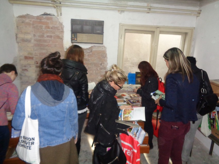 Od klasika do trilera, slikovnica i stripova: Sa jednog od štandova