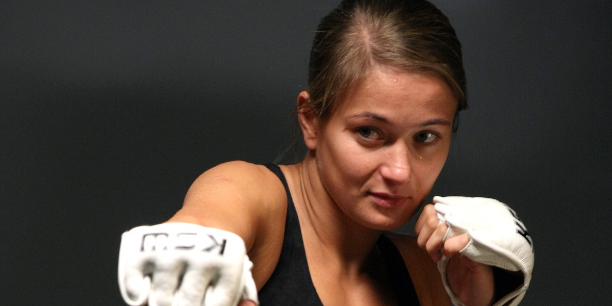 Karolina Kowalkiewicz pokonała Rondę Markos i zaliczyła udany debiut w UFC! Celuje w pas Jędrzejczyk!