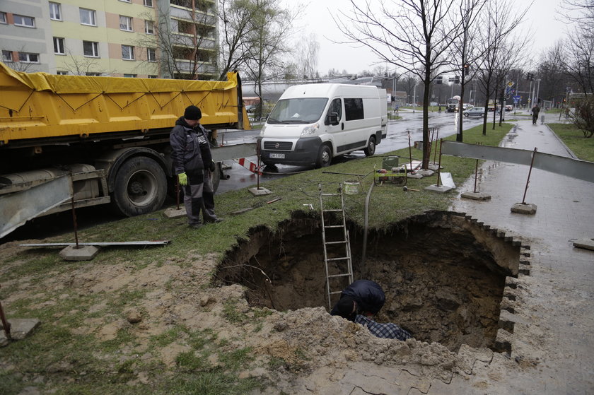 Awaria rury przy Bajana we Wrocławiu