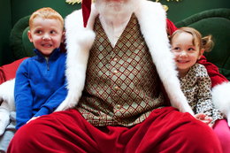 You'll need to have an appointment to sit on Santa's lap at Macy's in New York