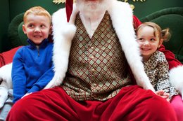 You'll need to have an appointment to sit on Santa's lap at Macy's in New York