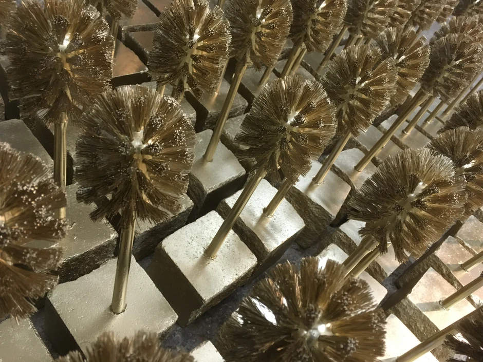 Mini replike ostavljene širom grada