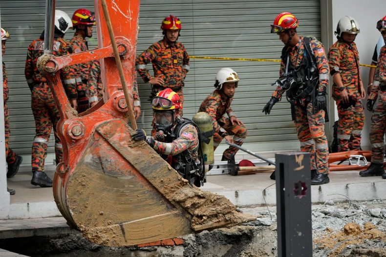 Ženu progutala rupa u Kuala Lumpuru
