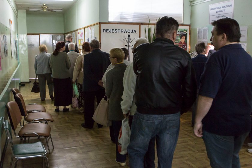 Kolejka do lekarza w poznańskiej przychodni