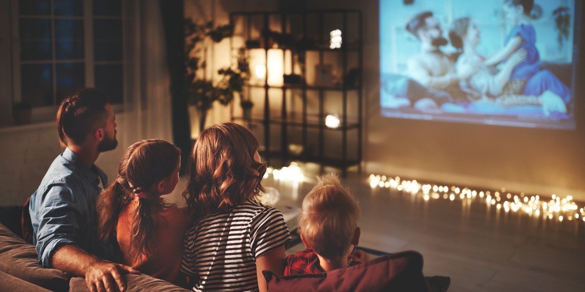 Czy oglądając film z napisami możemy uczyć się języka obcego?