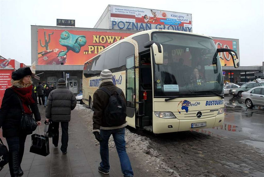 Zamiast szybkiej kolejki, autobus