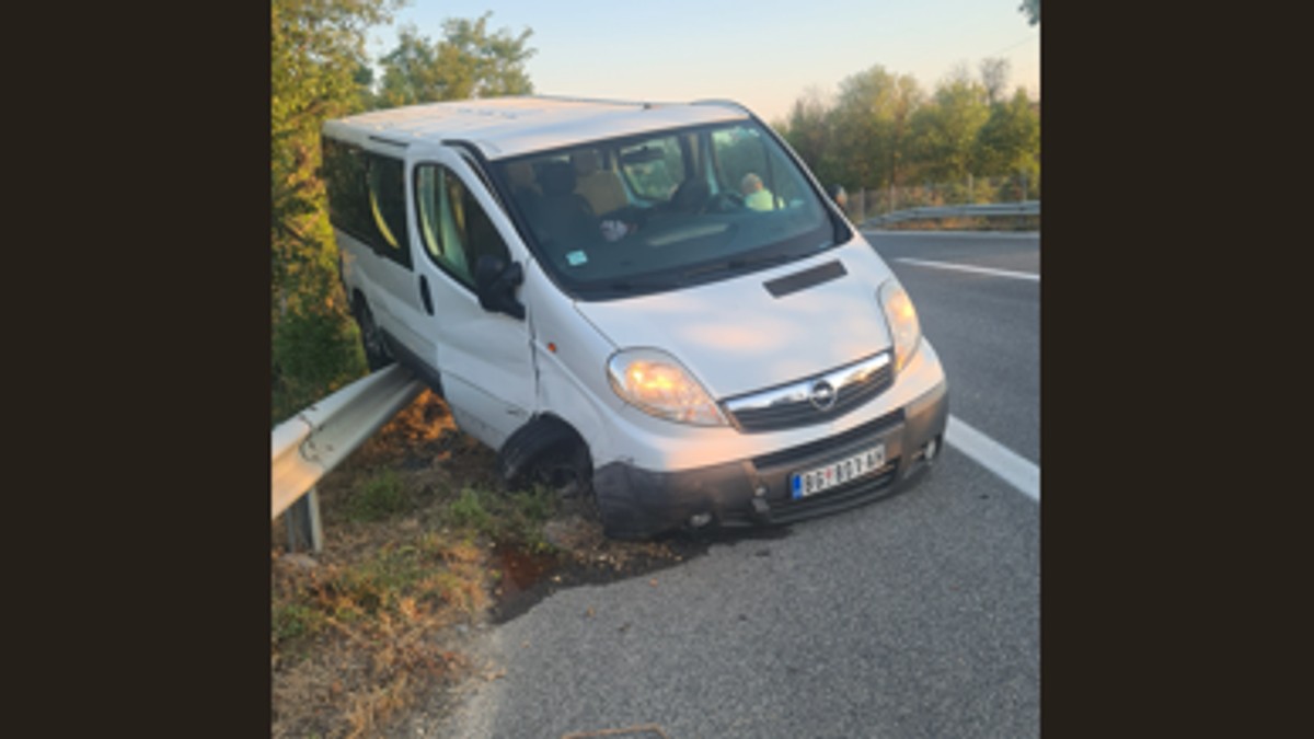 Prevrnuti kombi u Severnoj Makedoniji