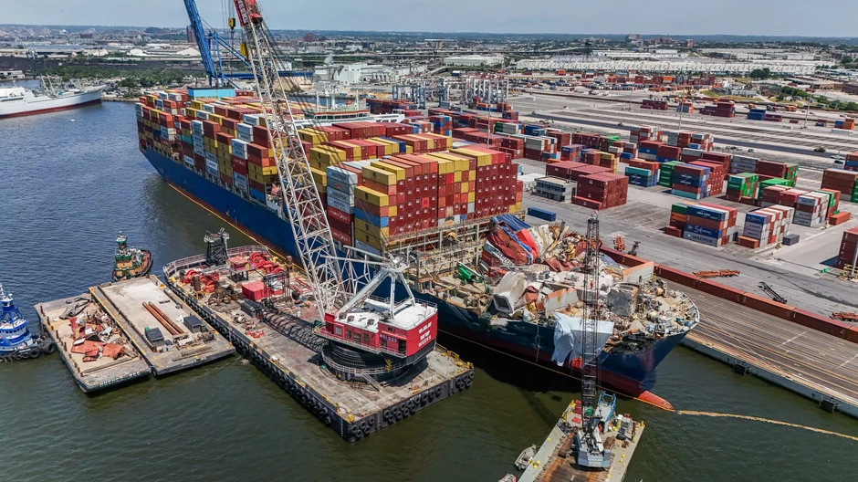 Navodi se da je teretni brod počeo gubiti brzinu gotovo odmah po izlasku iz luke