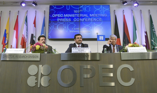 W Wiedniu OPEC zakończył czwartkowe posiedzenie niczym - podają maklerzy.