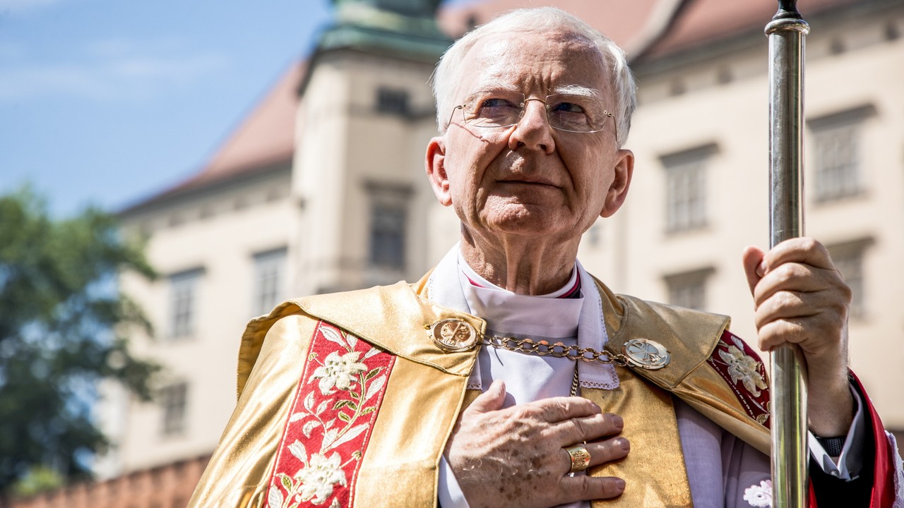 Abp Marek Jędraszewski broni córki Karola Nawrockiego. 
