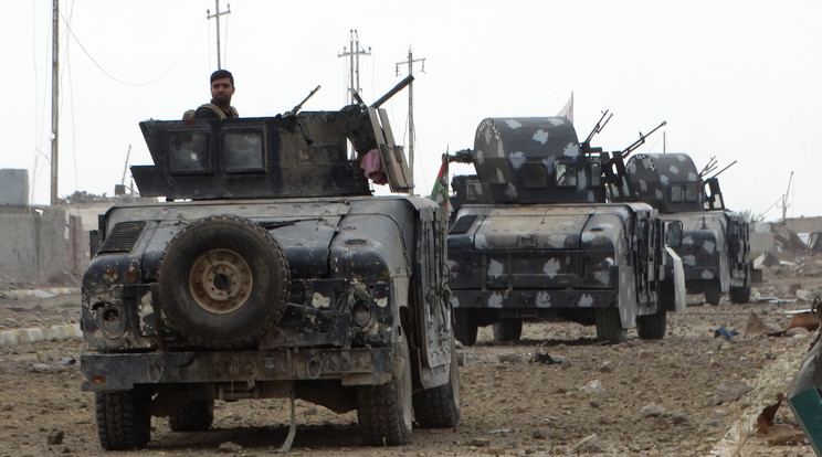Szíriai katonák vonulnak az ISIS ellen / Fotó: AFP