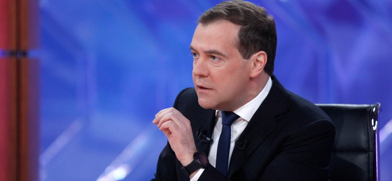 Miedwiediew: Kosmici odwiedzają Ziemię. Kontrolujemy ich