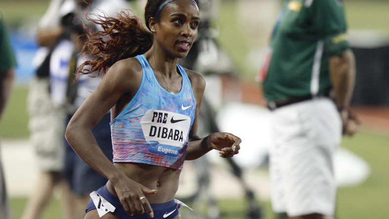Wicemistrzyni igrzysk w Rio na 1500 m, Etiopka Genzebe Dibaba wygrała bieg na 5000 m w Diamentowej Lidze w Eugene (USA). Rekord świata juniorek na 3000 m z przeszkodami poprawiła Kenijka Celliphine Chepteek Chespol. W pierwszym dniu zawodów polscy lekkoatleci nie startowali.
