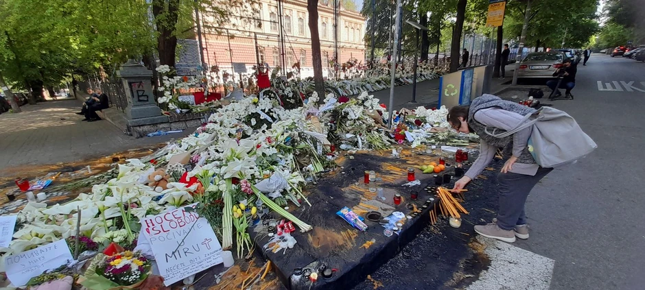 Potresne scene ispred OŠ "Vladislav Ribnikar"