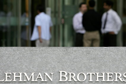 Byli pracownicy Lehman Brothers robią tajną imprezę z okazji... 10-lecia upadku banku